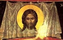 Православні святкують Третій Спас - свято, на честь образу Спас Нерукотворний
