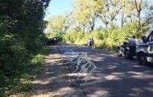 Mercedes львівського підприємця підірвався на закладеній під дорожнє покриття вибухівці – поліція (фото)