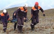"Рятувальники в шоці": туристи з Москви кинули пораненого товариша в горах, щоб встигнути на літак