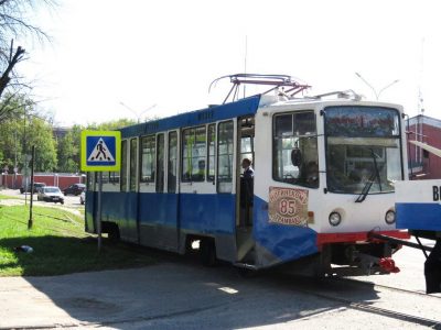 Фото Трамвай на ''грузовичной'' тяге в российском Ногинске 30 августа 2016
