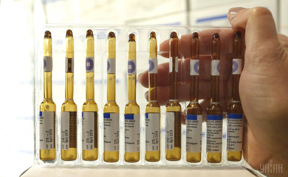 Медик заявила, что вакцина БЦЖ сама по себе практически не работает / фото УНИАН