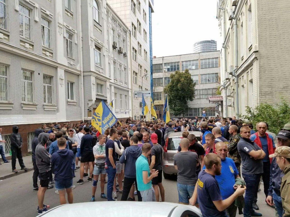 Азов / Громадське Азов / Громадське