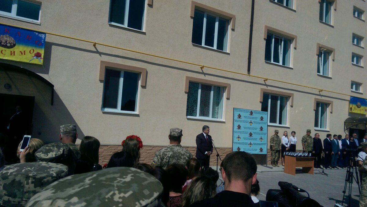 Порошенко приехал в Днепр / twitter.com/STsegolko Порошенко приехал в Днепр / twitter.com/STsegolko
