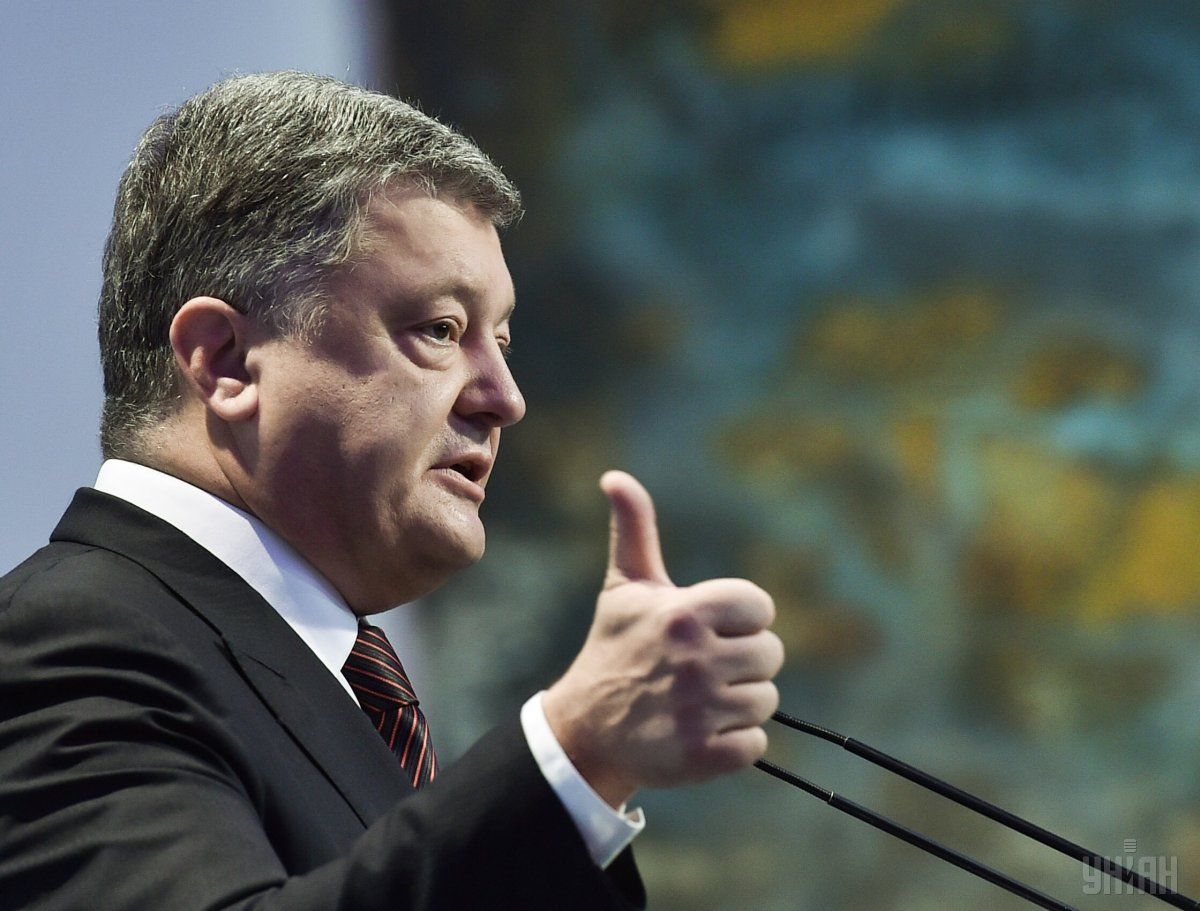 Порошенко заявив, що в Україні проведено масштабну декомунізацію / фото УНІАН