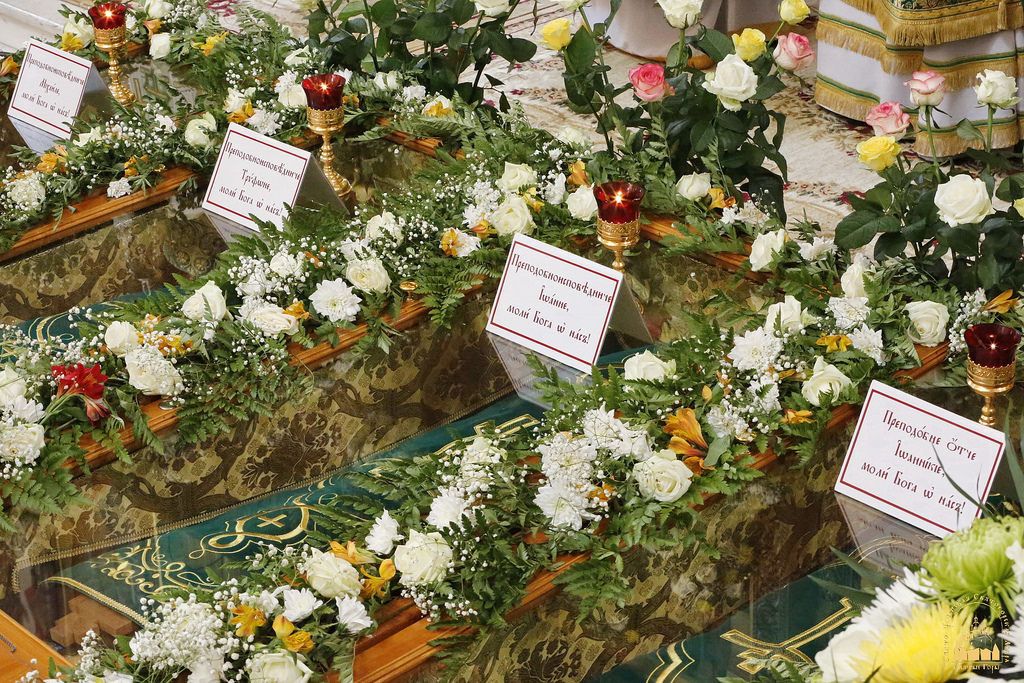 На Донеччині понад 3 тис вірних УПЦ вшанували Собор Святогірських святих у Лаврі на Святих Горах (фото) На Донеччині понад 3 тис вірних УПЦ вшанували Собор Святогірських святих у Лаврі на Святих Горах (фото)