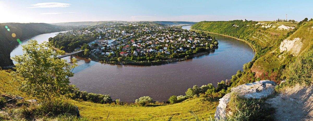 Заліщики у Тернопільській області / Фото exploreua.com Заліщики у Тернопільській області / Фото exploreua.com