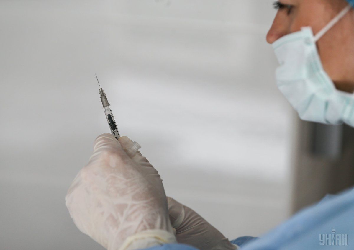В Украине стартовала вакцинация от коронавируса / фото УНИАН