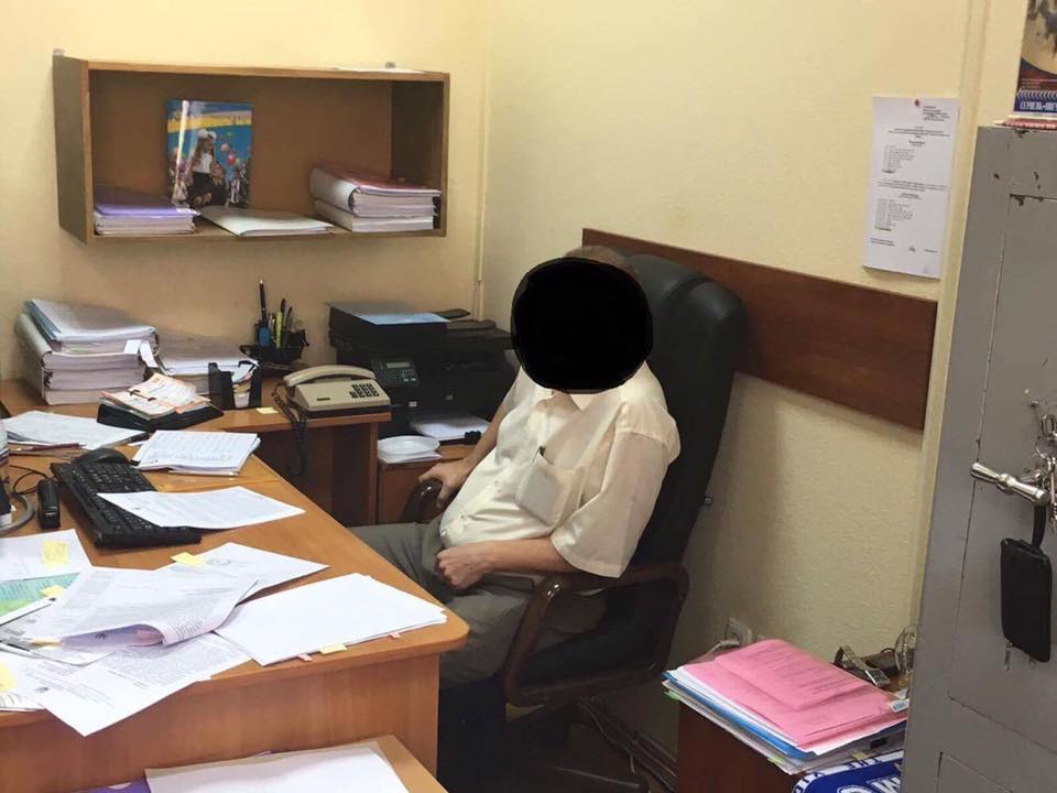 Прокурора ГПУ вміймали на вимаганні 200 тисяч доларів / facebook.com/LarysaSargan Прокурора ГПУ вміймали на вимаганні 200 тисяч доларів / facebook.com/LarysaSargan