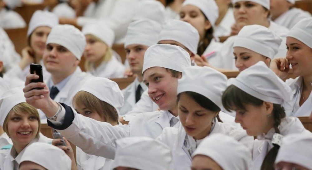 День медика 2019: поздоровлення, СМС, листівки