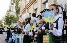Школьники в Киеве каждый день будут начинать с пения гимна