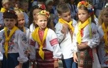 На Дніпропетровщині понад 2 тисячі поліцейських охоронятимуть спокій школярів під час останнього дзвоника