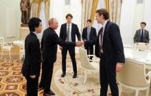 Российские СМИ по просьбе Кремля удалили фото встречи Путина со студентами Итона