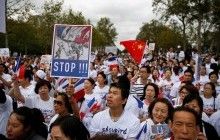 В Париже прошел митинг в защиту азиатских мигрантов
