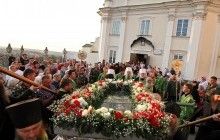 У Почаївській лаврі на урочистості на честь пам'яті преподобного Іова зібралися понад 5 тисяч віруючих (фото)