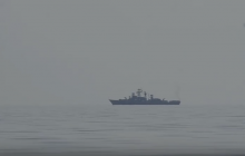 Українські катери відігнали корабель ВМФ РФ від морського кордону, застосувавши тактику "вовчої зграї" (відео)