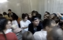Сладкая "халява": в России произошла давка из-за бесплатного мороженого (видео)