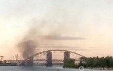 В Киеве загорелся недостроенный Подольско-Вознесенский мост (видео)