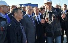 Как Путин и Медведев посетили оккупированный Крым (фоторепортаж)