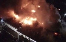 Крупный пожар в Москве тушили 14 часов, погибли 8 сотрудников МЧС (фоторепортаж)