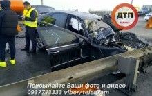 Масштабное ДТП с пожаром на мосту Патона: "Мерседес" протаранил автоцистерну и легковушку (фото, видео)