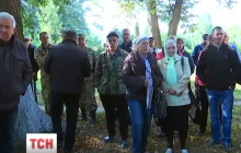 На Буковині селяни масово протестують проти закриття лікарні (відео)