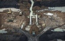 Російські військові почали укладати залізничні колії в обхід України