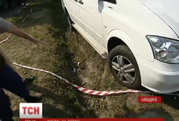 Двоє школярів потрапили під колеса автомобіля на Київщині