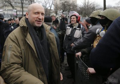 Возле здания Верховной Рады Украины в Киеве, в субботу, 22 февраля 2014 / УНИАН