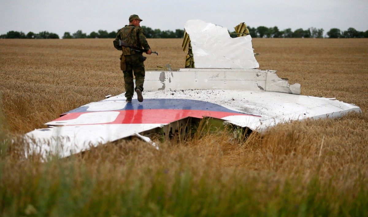 Обломки сбитого над Донбассом MH17 \ REUTERS