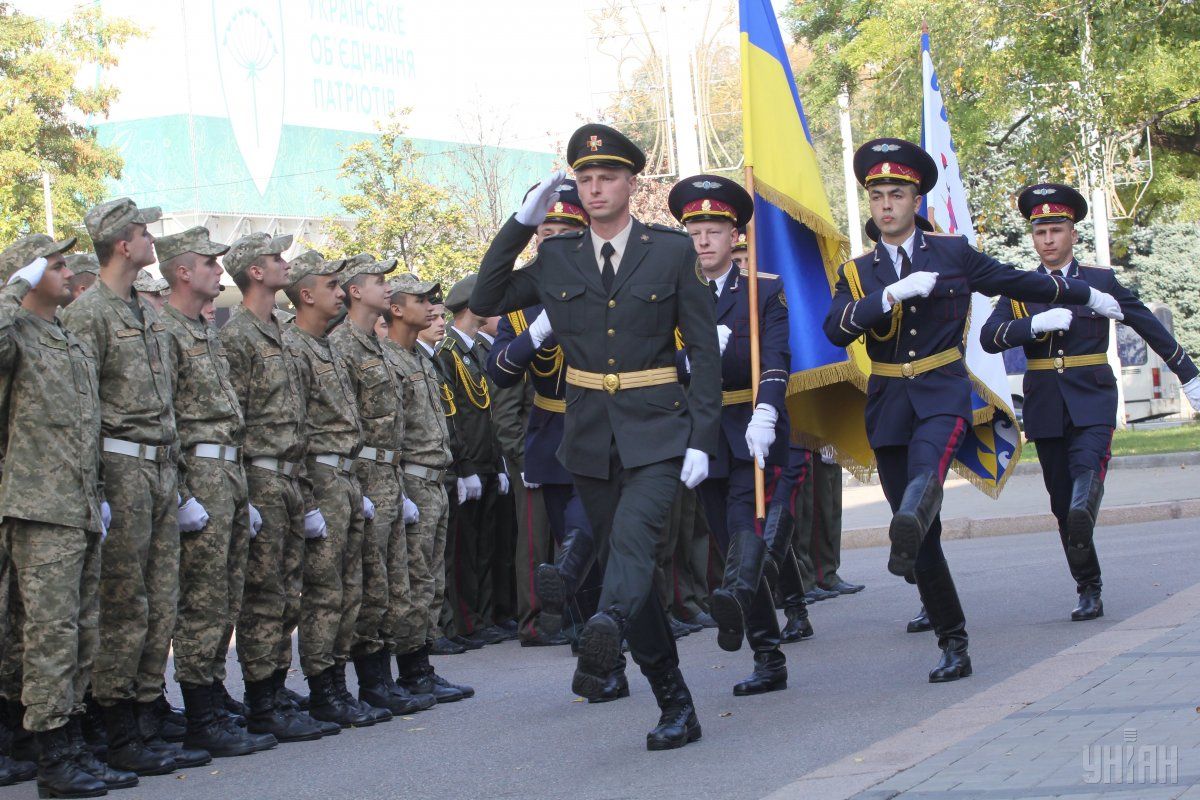 Рада отменила призыв на срочную службу на время военного положения / УНИАН Рада отменила призыв на срочную службу на время военного положения / УНИАН