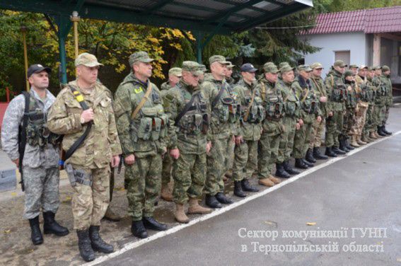 В зону АТО виїхали 34 бійці роти спецпризначення поліції В зону АТО виїхали 34 бійці роти спецпризначення поліції