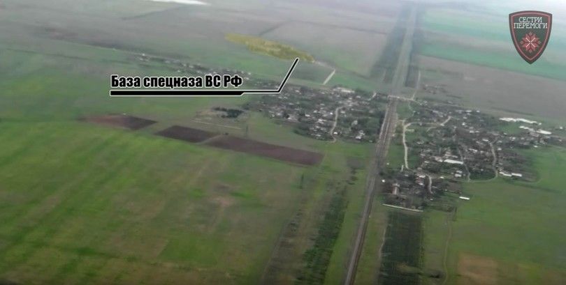 Волонтеры показали военные объекты в оккупированном Крыму / Скриншот Волонтеры показали военные объекты в оккупированном Крыму / Скриншот
