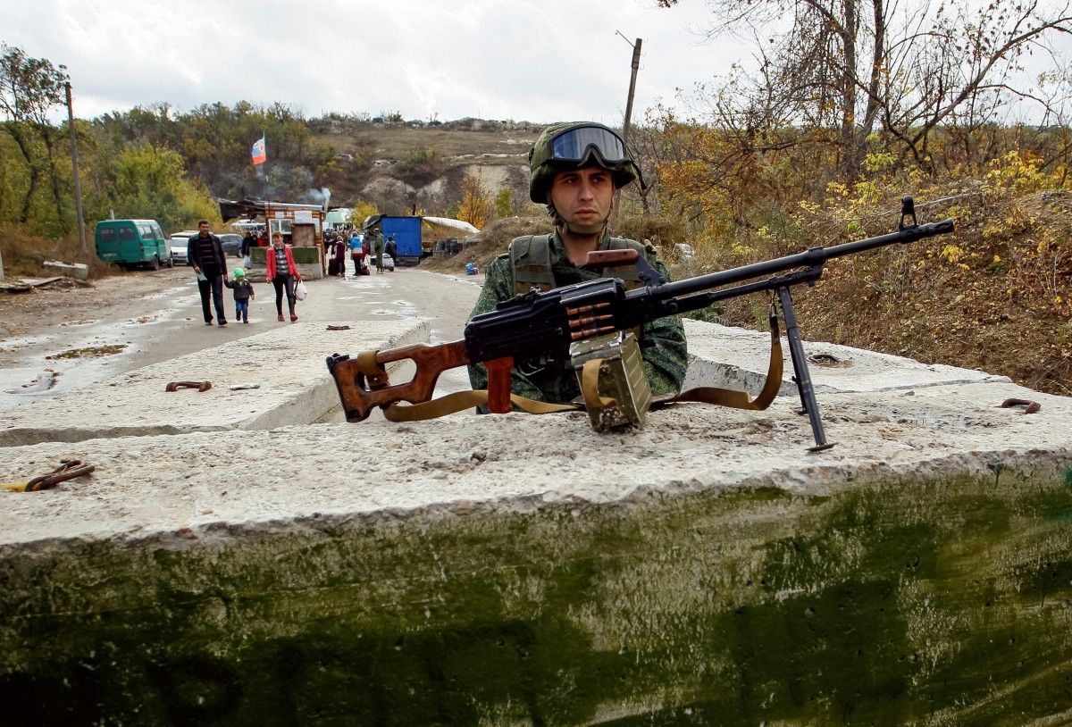 Ato Hq Militants Attack Ukraine 35 Times In Last Day Fire Heavy