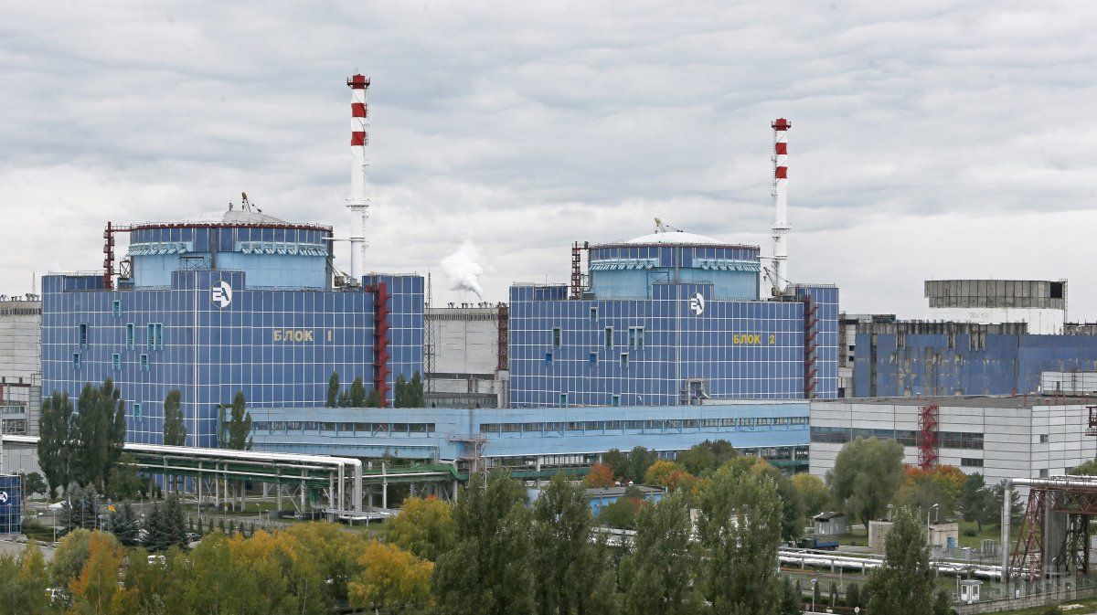 Из-за российских обстрелов ХАЭС потеряла доступ к электроэнергии более чем на девять часов / фото УНИАН