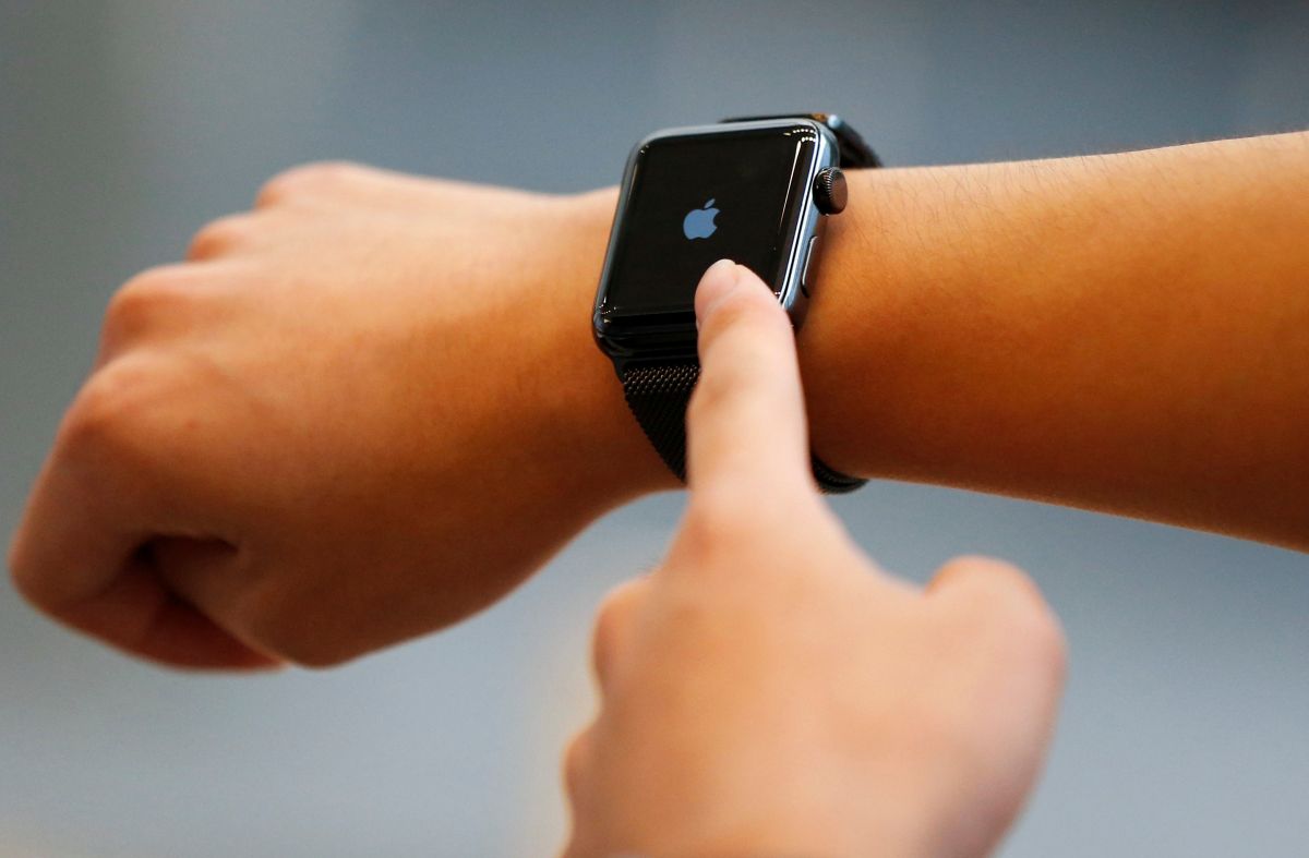 Apple Watch получат функцию AssistiveTouch \ фото REUTERS