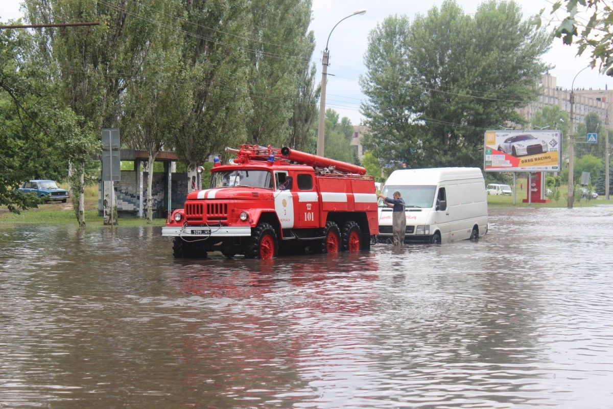 В Україні через негоду були знеструмлені населені пункти / ДСНС В Україні через негоду були знеструмлені населені пункти / ДСНС