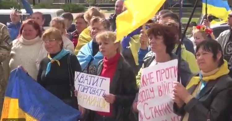За словами військових, наразі бійці чекають наказу про розведення сил / Скриншот видео 