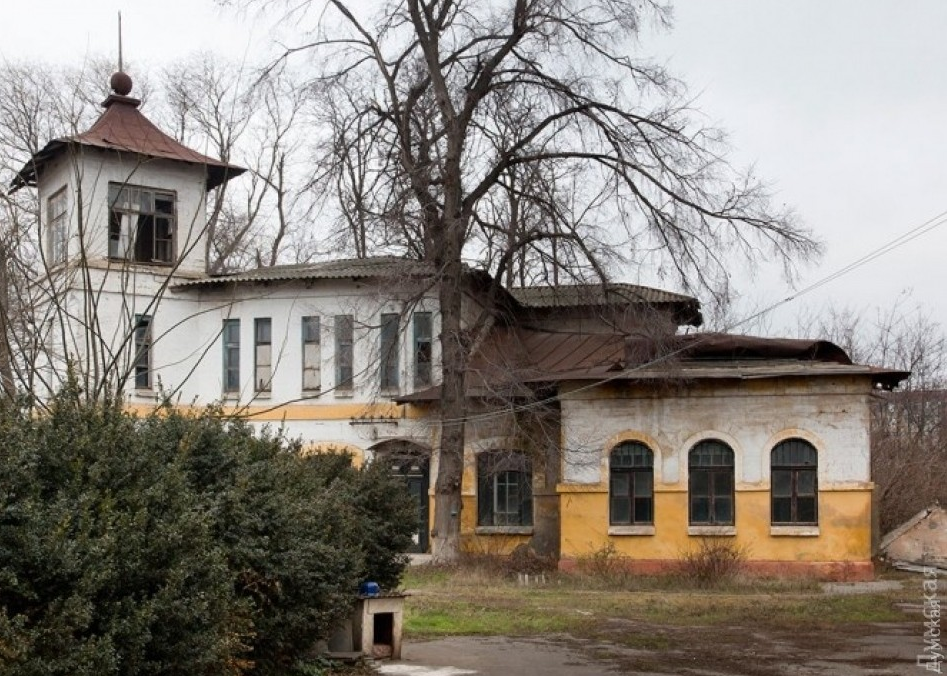 Застройщик уничтожил старинный особняк на Люстдорфской / Думская Застройщик уничтожил старинный особняк на Люстдорфской / Думская