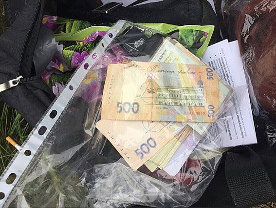 Чоловік та дружина друкували фальшивки номіналом 500 гривень, не виходячи з дому / dp.npu.gov.ua Чоловік та дружина друкували фальшивки номіналом 500 гривень, не виходячи з дому / dp.npu.gov.ua