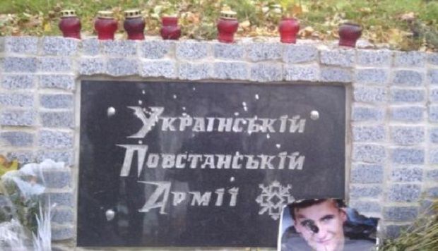 Пошкоджений пам'ятний знак в Харкові / Соцмережі Пошкоджений пам'ятний знак в Харкові / Соцмережі