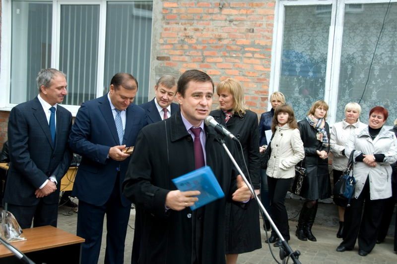 При этом Шенцев смог одолжить третьим лицам $1,5 млн / bl-ua.info При этом Шенцев смог одолжить третьим лицам $1,5 млн / bl-ua.info