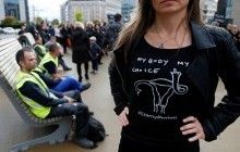 У Польщі жінки масово виступили проти заборони абортів