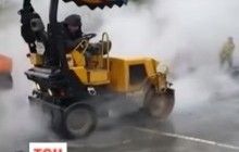 В Мининфраструктуры объяснили, почему трудно решить проблему украинских дорог (видео)