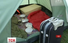 Біля Білого дому американцям пропонують на 30 хвилин відчути себе біженцем (відео)