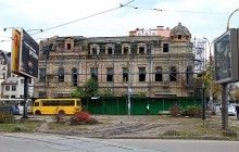 Прокуратура Києва через суд вимагає повернути місту споруджений у 1893 році "будинок Новікова" на Подолі