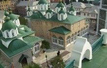 Православні християни святкують Покров Богородиці