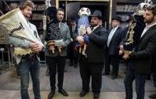 В берлинскую синагогу внесен необычный свиток Торы, начатый во времена Холокоста