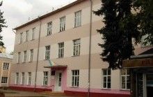 В Івано-Франківську дітей евакуювали зі школи через тріщини на стінах будівлі