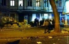 Смертельна ДТП в Одесі: BMW X5 зіштовхнувся з "Москвичем" та влетів у трамвайну зупинку (фото, відео)