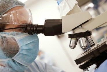 Женщина, узнающая Паркинсона по запаху, помогла ученым создать тест на эту болезнь